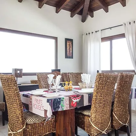Horizonte Villa *